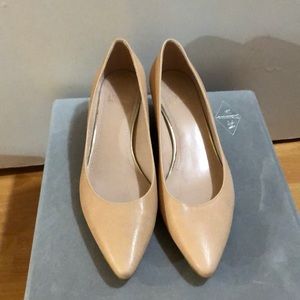 🔥Moving Sale🔥Stuart Weitzman Nude Wedge SZ 36.5